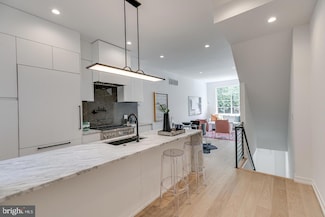 526 S 24th St, Philadelphia, PA 19146