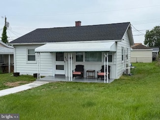112 Dihedral Dr, Middle River, MD 21220