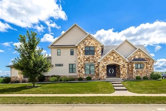 5541 Pigeon Creek Rd, Bettendorf, IA 52722
