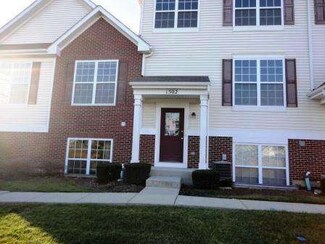 1502 W Turtle Creek Ln, Round Lake, IL 60073