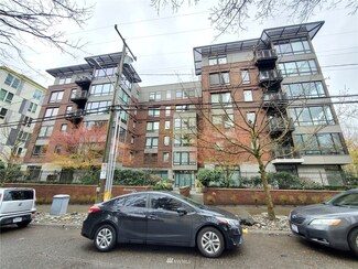 4547 8th Ave NE Unit 401, Seattle, WA 98105