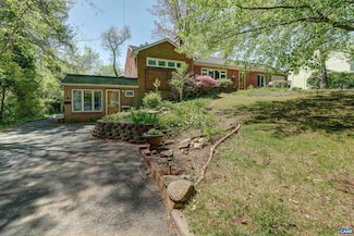 1514 Westwood Rd Unit A and B, Charlottesville, VA 22903
