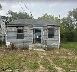 9377 Memorial Ave, Detroit, MI 48228
