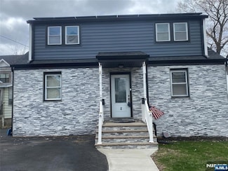 2 Woodside Ave, Little Falls, NJ 07424