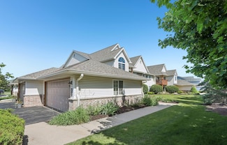 2205 N University Dr Unit 5, Waukesha, WI 53188
