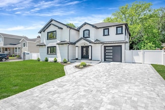 51 Maytime Dr, Jericho, NY 11753