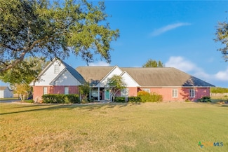 80 Hunters Way, Victoria, TX 77904