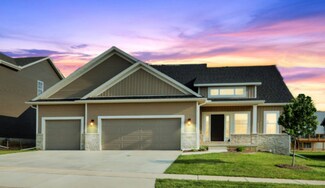 605 Isabella Dr, Mahomet, IL 61853