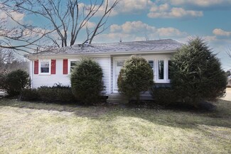 4 Goldie Rd, West Bridgewater, MA 02379