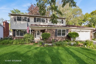 1525 Swallow St, Naperville, IL 60565