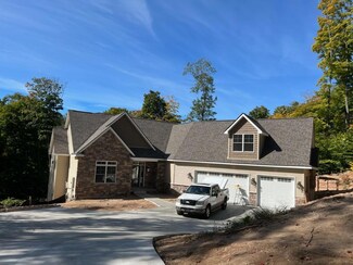 3167 Greenbriar, Harbor Springs, MI 49740