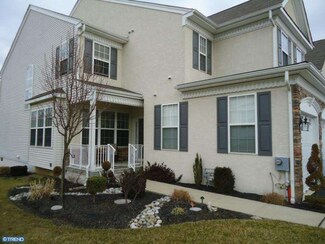 14 Wharton Dr, Glen Mills, PA 19342