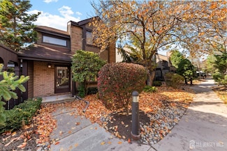 42 Riverbend Dr, North Brunswick, NJ 08902