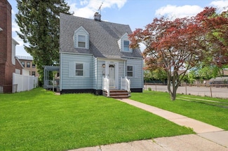 2386 Gale Ave, Baldwin, NY 11510