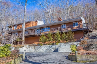 485 Harbor Rd, Cold Spring Harbor, NY 11724