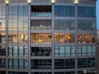 715 2nd Ave Unit 1801, Seattle, WA 98104