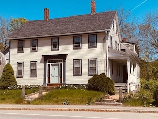 31-33 N Main St, Newmarket, NH 03857