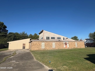 2216 SW M Street Southwest St, Miami, OK 74354