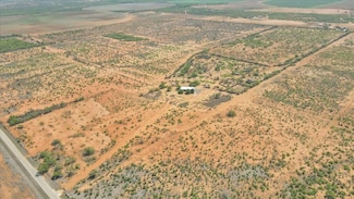 1582 County Road 3700, Dilley, TX 78017