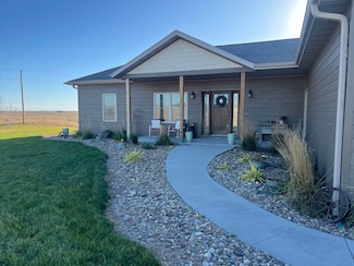 3153 E Hansen Trail Rd, North Platte, NE 69101