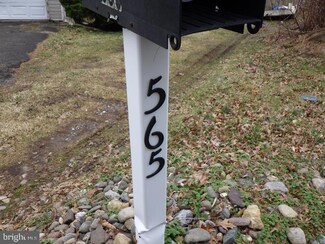 565 Hulmeville Rd, Langhorne, PA 19047