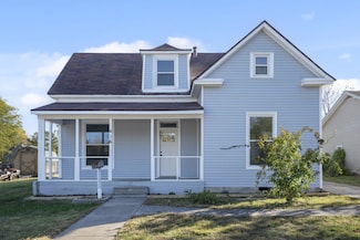 416 E College St, Aurora, MO 65605