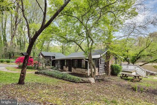 8151 N Point Rd, Manassas, VA 20112