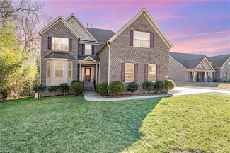 1376 Trafalgar Dr, High Point, NC 27262