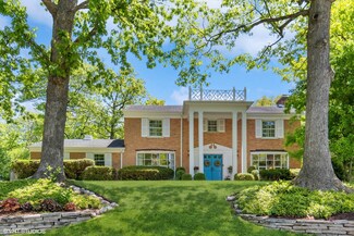 937 Timber Ln, Lake Forest, IL 60045