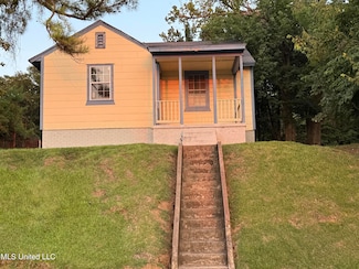 507 Bowmar Ave, Vicksburg, MS 39180