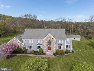 3 Peachtree Ln, Lebanon, NJ 08833
