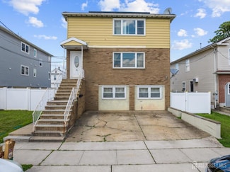 18 Noe St, Carteret, NJ 07008