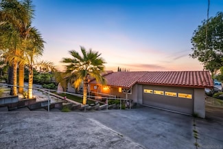 7948 Shalamar Dr, El Cajon, CA 92021