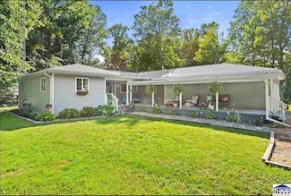 4100 W Ivanwald Dr, Reelsville, IN 46171