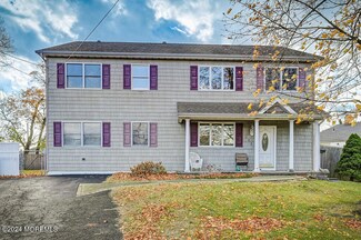 208 Middle Rd, Hazlet, NJ 07730