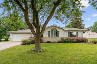 315 4th Ave NW, Waukon, IA 52172
