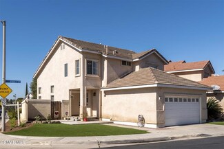 814 Pathfinder Way, Corona, CA 92880