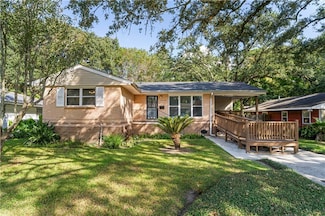 6212 Stratford Place, New Orleans, LA 70131
