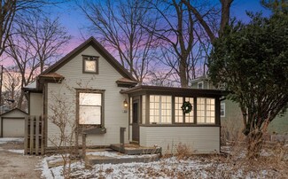 812 W White St, Champaign, IL 61820
