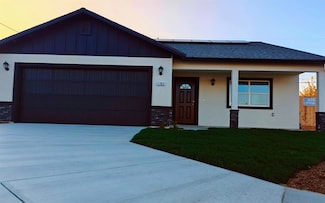 90 E Geary St, Fresno, CA 93706