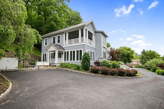 1931 Village Run Rd Unit Greenbriar Village, White Sulphur Springs, WV 24986