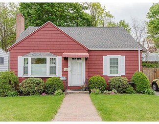 41 Gale St, Waltham, MA 02453