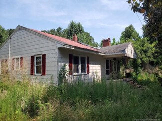 1162 Yellow Skin Rd, Autryville, NC 28318