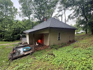 520 Palmer Rd, Adah, PA 15410