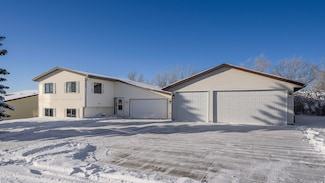 1731 5th Ave NE, Beulah, ND 58523