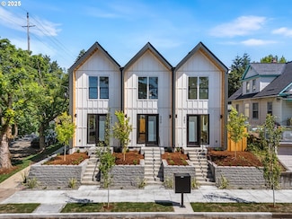 203 NE Going St Unit 1, Portland, OR 97211