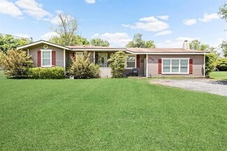 2921 Dogwood St, Orange, TX 77632