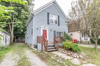 230 N Foster Ave, Lansing, MI 48912