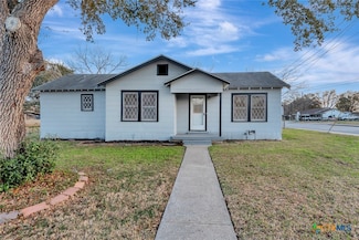 2901 Lone Tree Rd, Victoria, TX 77901