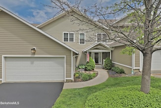 33 Alpine Trail, Pittsfield, MA 01201